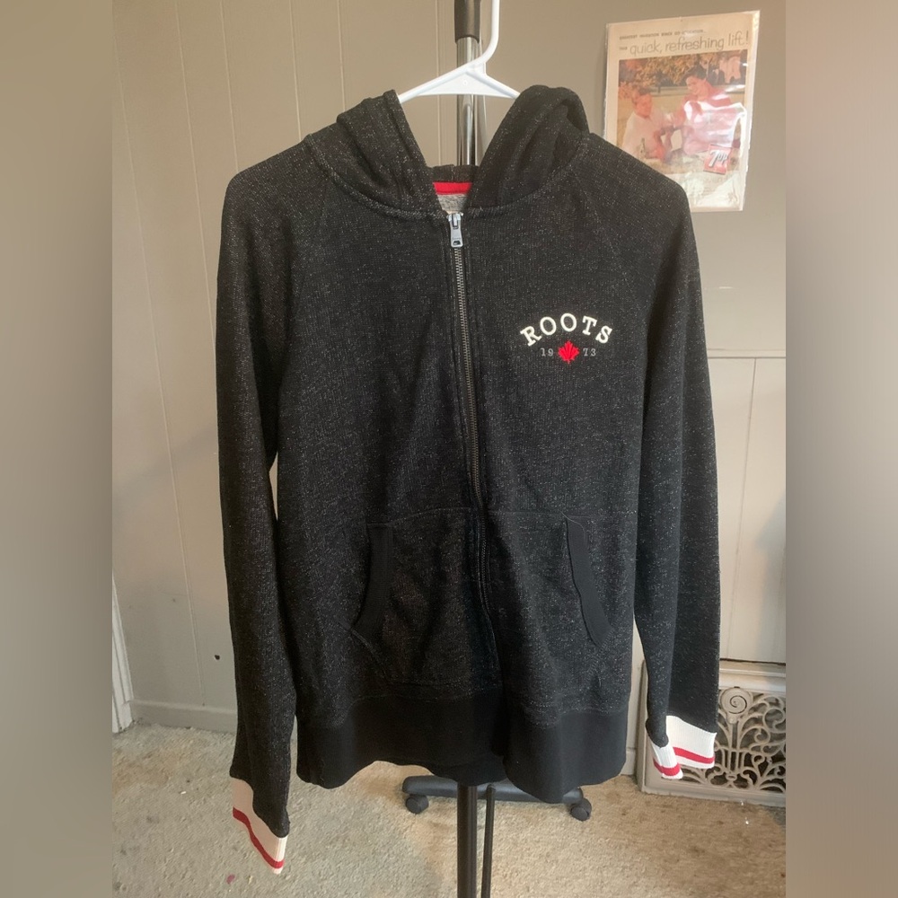 Genuine Roots Cabin Zip Up Hoodie. Women’s Size Medium
